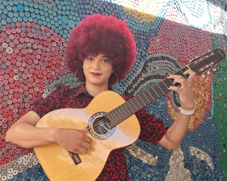 Uma drag queen no universo do choro brasileiro: conheça Núbia Kalú