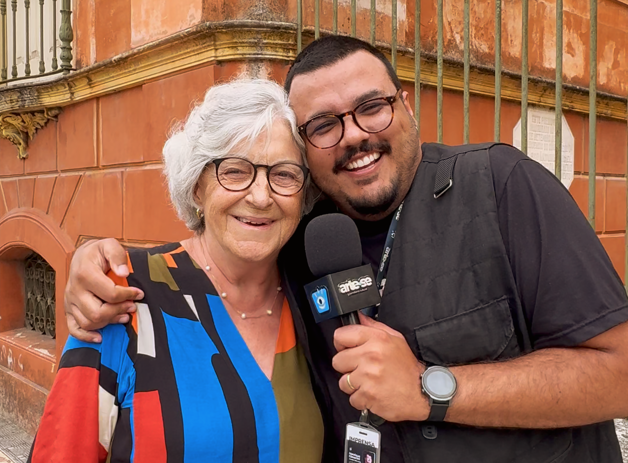 Pra ficar de olho: Maria Antonieta encontra no bordado uma forma de memória e convivência