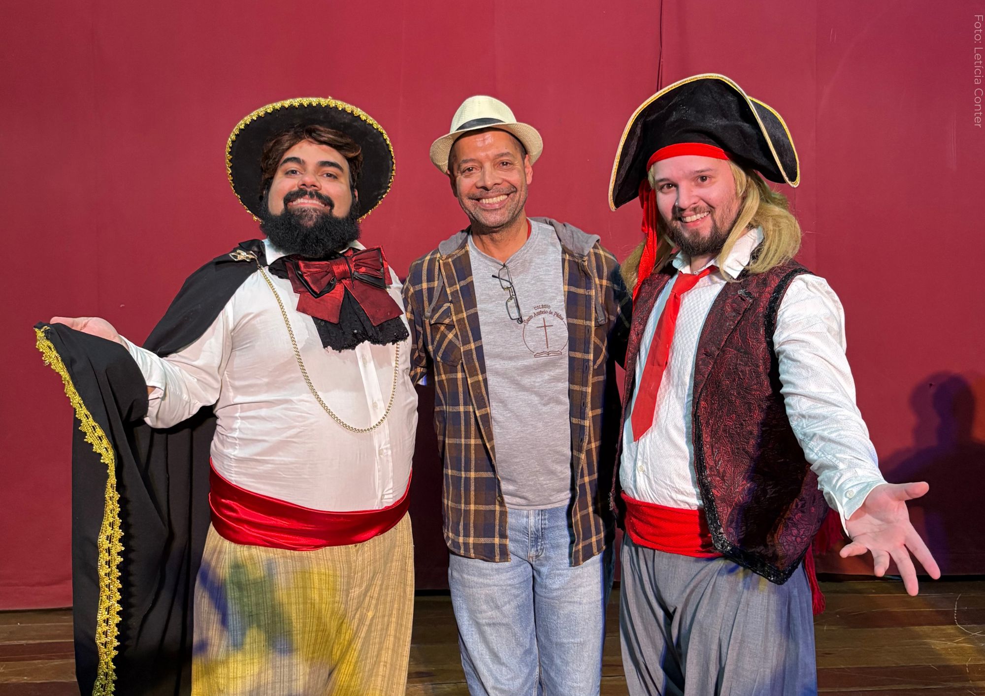 Cem Caras apresenta comédia sobre o descobrimento