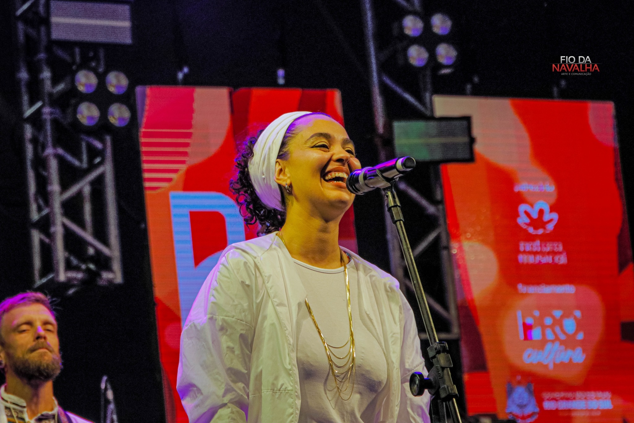 Emily Passarinho transforma processo criativo em série