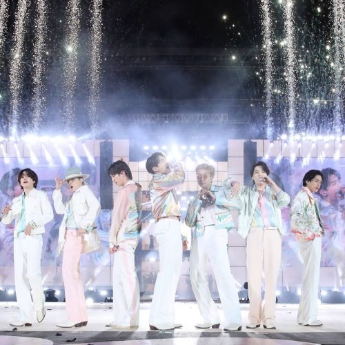Shows do BTS serão transmitidos ao vivo nos cinemas de Pelotas