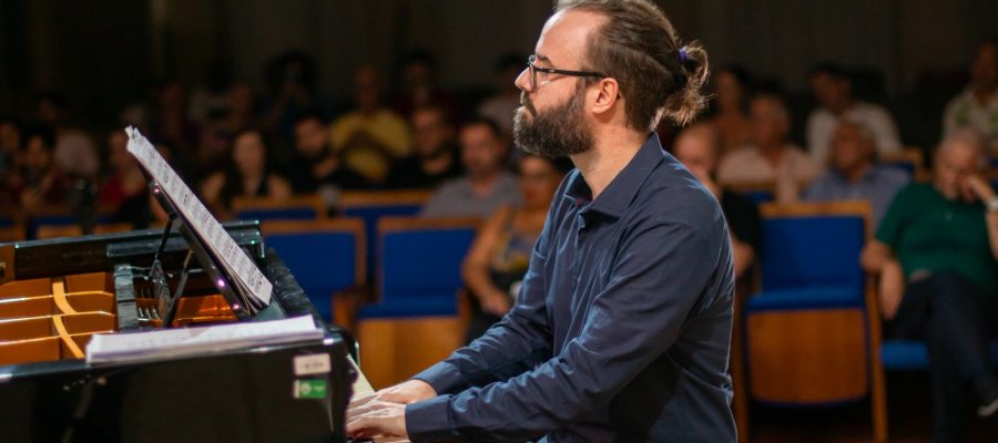 Pianista Daniel Benitz apresenta recital gratuito de música brasileira em Pelotas