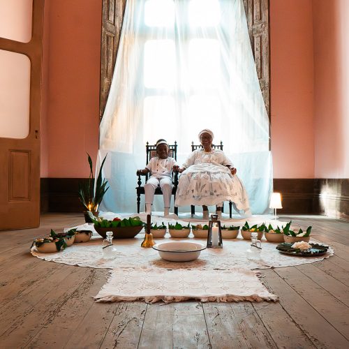 Filme cria experiência sensorial em casarão construído por mãos negras