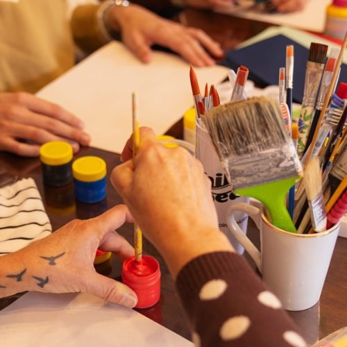 Espaço aproxima arte e psicologia em experiências de autoconhecimento
