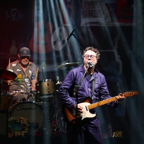 Duca Leindecker lota Theatro Guarany em show da turnê “Tudo que se Tem”