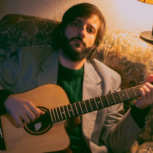 Artur Wais cita Pelotas em novo single e fala sobre a relação afetiva com a cidade