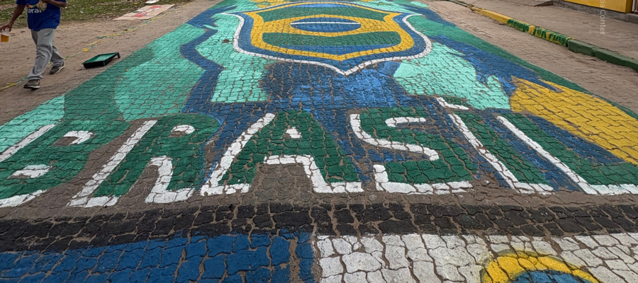 Moradores do bairro Navegantes criam Rua da Copa